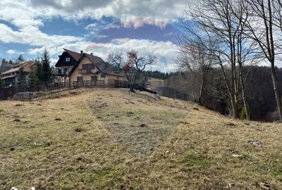 Teren de 3784 mp, în Fundata - 2