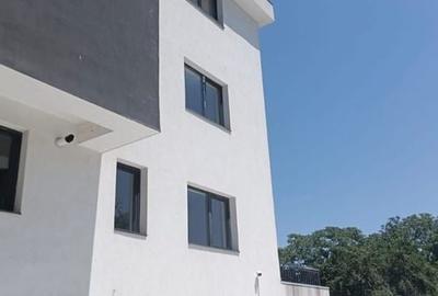 Inchiriere ap 2 camere + loc parcare subteran bloc 2025 etaj 1 - 18