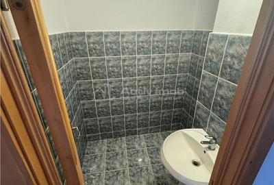 Apartament cu 3 camere decomandat în Bocșa - 5