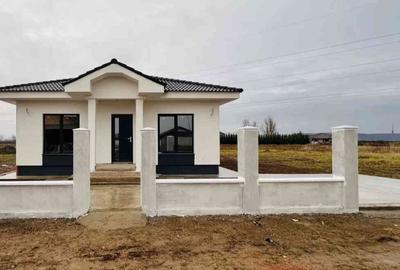 Casă cu 4 camere cu Teren 403 Mp în Oșorhei - 3