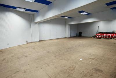 Spațiu comercial, de 220 mp, în Central - 8