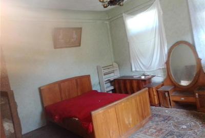 Casă cu 4 camere în Central - 2