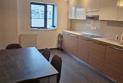 Apartament cu 3 camere decomandat în Exterior Vest - 1