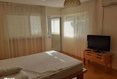 Casă cu 9 camere cu Teren 800 Mp în Mangalia - 4