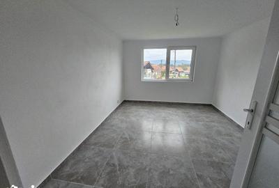 Casă cu 5 camere cu Teren 741 Mp în Dobra - 7