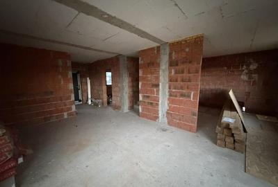 Casă cu 5 camere cu Teren 500 Mp în Sântandrei - 2