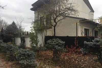 Cotroceni, langa parcul cu monumentul lui Ana si Carol Davilla
