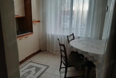 Apartament cu 3 camere decomandat în Titan - 2