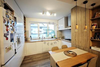 Apartament cu 4 camere decomandat în Tractorul - 7