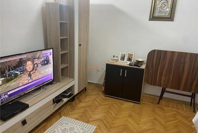 Apartament 3 camere , zona cartier Sud ,et 2/4 , decomandat - 18