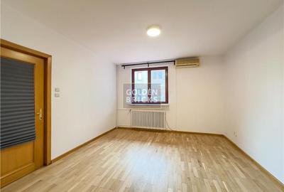 Casă individuală cu 8 camere cu Canalizare în Aviației - 16