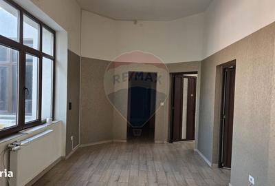Casă cu 4 camere cu Teren 520 Mp în Unirii - 11