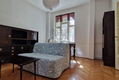Apartament cu 4 camere semidecomandat, mobilat în Dacia