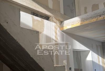Casă cu 4 camere cu Teren 2878 Mp în Suștra - 3