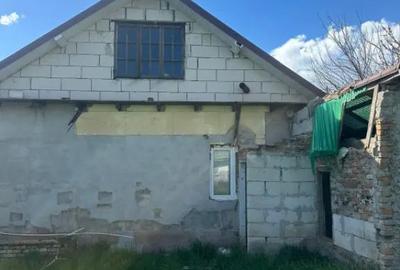 Casă cu 2 camere cu Canalizare în Valu lui Traian - 1