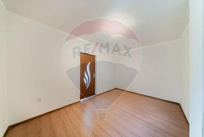 Apartament cu 2 camere de vanzare - curte comuna - 5
