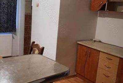 Inchiriez apartament doua camere parter. - 7