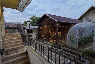 Casă cu 4 camere în Central - 1