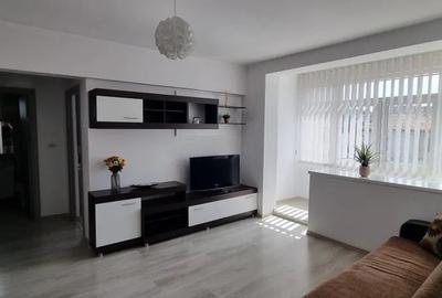 Apartament cu 2 camere semidecomandat, mobilat în Ultracentral