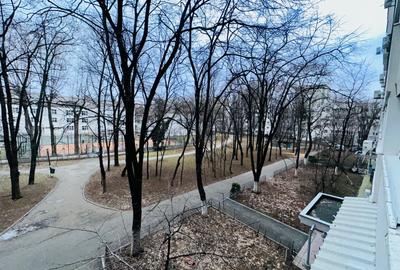 Apartament cu 3 camere semidecomandat în Drumul Taberei - 13