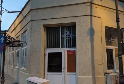 Spațiu comercial, de 194 mp, în P-ța Ovidiu - 12