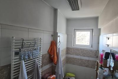Apartament cu 3 camere decomandat în Dacia - 2