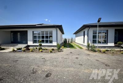 Casa 4 camere | Panouri fotovoltaice | Pompa de caldura | Domnesti - 1