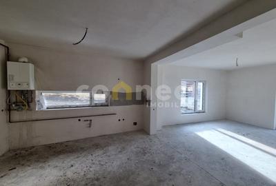 Duplex cu 5 camere cu Canalizare în Iris - 2