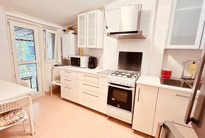 La cativa pasi de Piata Victoriei Metrou -  MANSARDA open space - 6