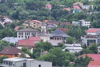 Teren de 1000 mp, în Bucium - 2