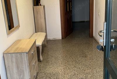 Vand Casa Frumoasa Parter ?i Mansarda cu 4 Camere Locuin?a Confortabila in Otopeni - 3
