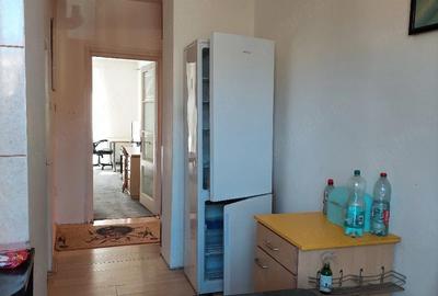 Apartament cu 3 camere semidecomandat în Central - 2