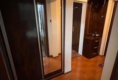 Titan, 3 minute metrou - 8