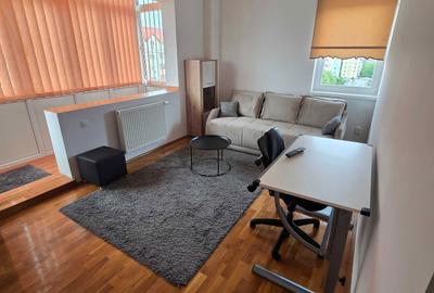 Apartament cu 3 camere decomandat în Central - 3