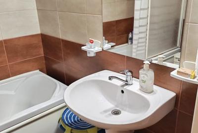 Apartament cu 2 camere semidecomandat în Dâmbul Rotund