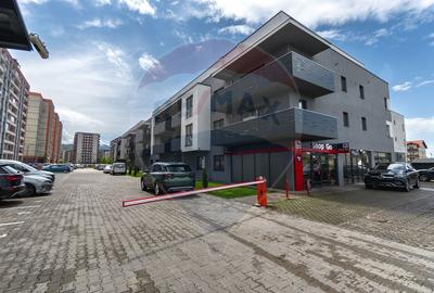 Apartament cu 3 camere decomandat, mobilat în Tractorul - 22