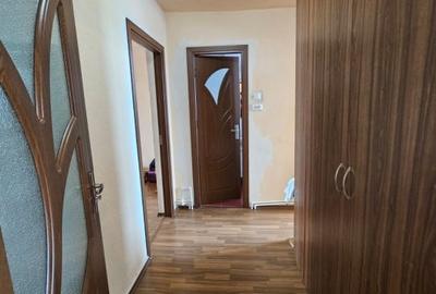 Apartament cu 3 camere semidecomandat, mobilat în Berceni - 7