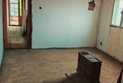 Spațiu comercial, de 150 mp, în Central - 8