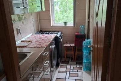 Pantelimon Cora,bl.reabilitat,decomandat,3/10,mobilat,utilat,balcon inchis. - 3