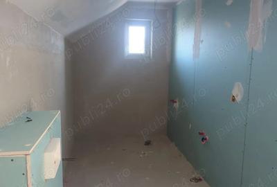 Casa tip duplex - 2 locuinte cuplate - 10 camere - semifinisat - 3