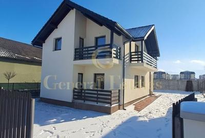 Casă individuală cu 4 camere cu Canalizare în Sânpetru