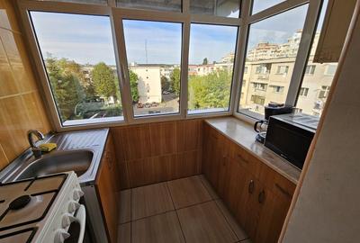 Apartament cu 2 camere decomandat în Popa Șapcă - 10