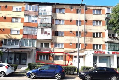 Apartament cu 3 camere semidecomandat în Cetate - 9