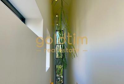 SUPERB/ ESQUISITE DESIGN/ GARDEN/ PARKINGS/ IANCU NICOLAE - 74