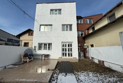 Spatiu Comercial/Birouri, 7 Camere, zona centrala, Ploiesti - 1