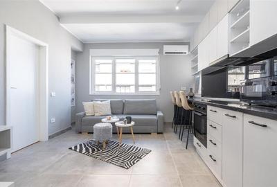 Apartament cu 6 camere decomandat în Universitate - 3