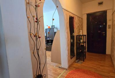 Apartament cu 3 camere decomandat în Micro 11 - 4