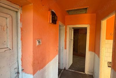 Casă cu 2 camere cu Teren 250 Mp în Central