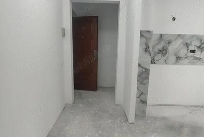 Apartament cu 2 camere semidecomandat în Tractorul