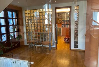 Apartament cu 3 camere si 3 bai in vila, zona Schei - 14